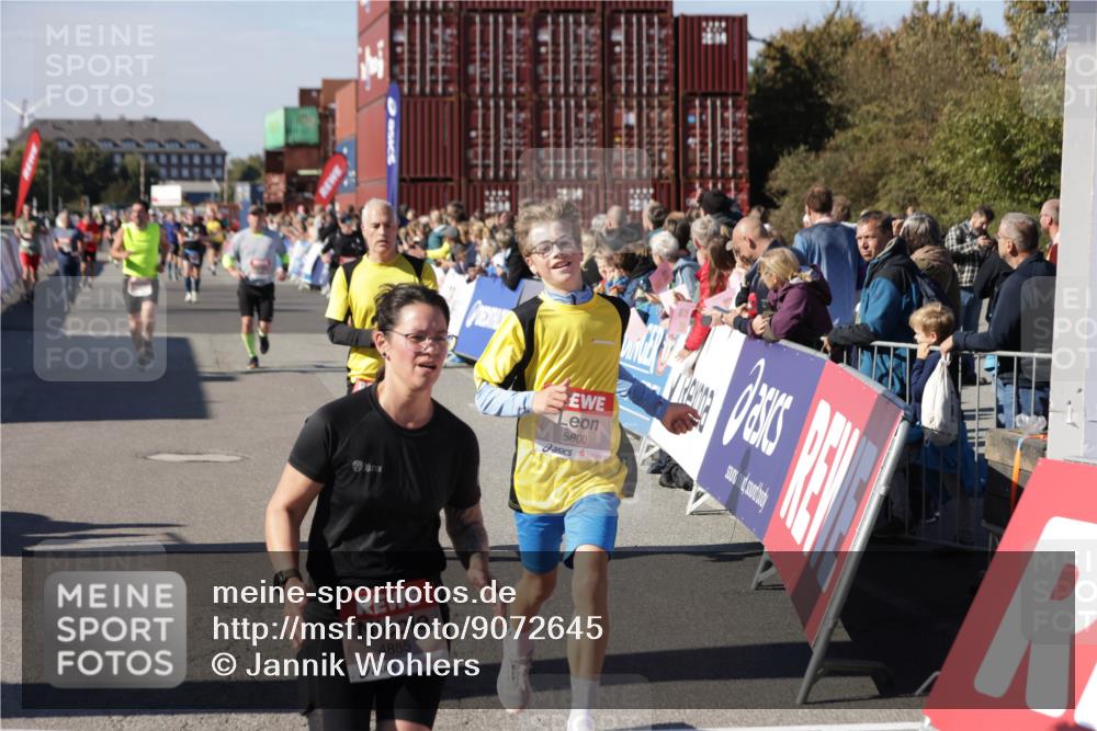03.10.2025 - Köhlbrandbrückenlauf Jannik Wohlers http://msf.ph/oto/9072645 03.10.2025 13:15:47 Ziel 4210, 4399, 4421, 4604, 4678, 4803, 4885, 5768, 5800, 5801, 5879, 5942, 6112, 6301, 6445, 6536 meine-sportfotos.de