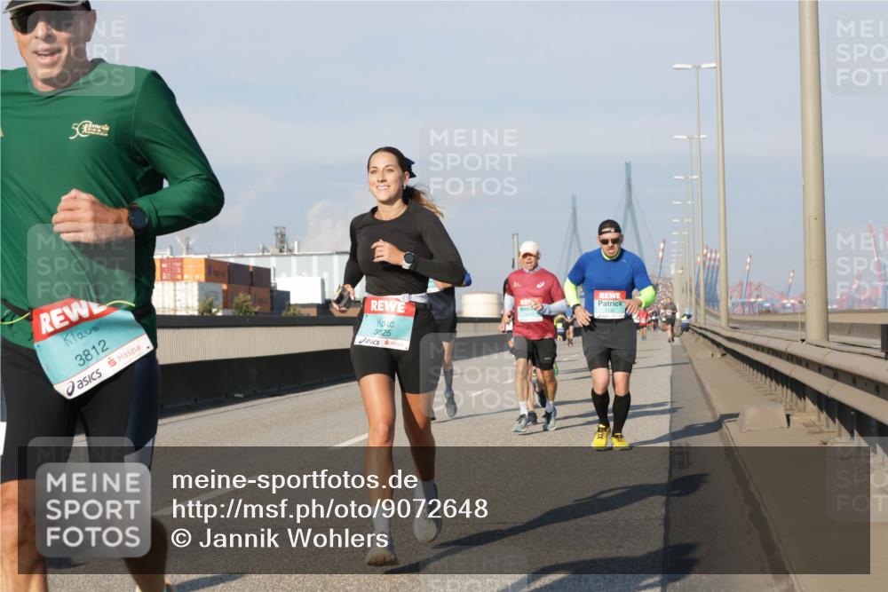 03.10.2025 - Köhlbrandbrückenlauf Jannik Wohlers http://msf.ph/oto/9072648 03.10.2025 09:50:10 Position 3 5, 3812, 3825 meine-sportfotos.de