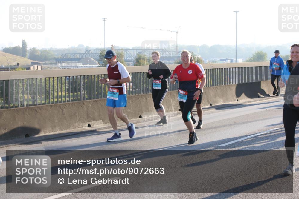 03.10.2025 - Köhlbrandbrückenlauf Lena Gebhardt http://msf.ph/oto/9072663 03.10.2025 09:24:52 Position 1  meine-sportfotos.de