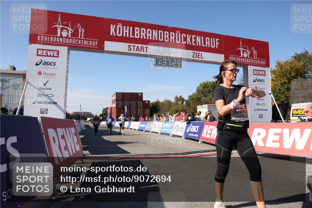 03.10.2025 - Köhlbrandbrückenlauf Lena Gebhardt http://msf.ph/oto/9072694 03.10.2025 13:37:29 Ziel 5190, 5241, 5550, 5551, 5554, 6000, 6133 meine-sportfotos.de