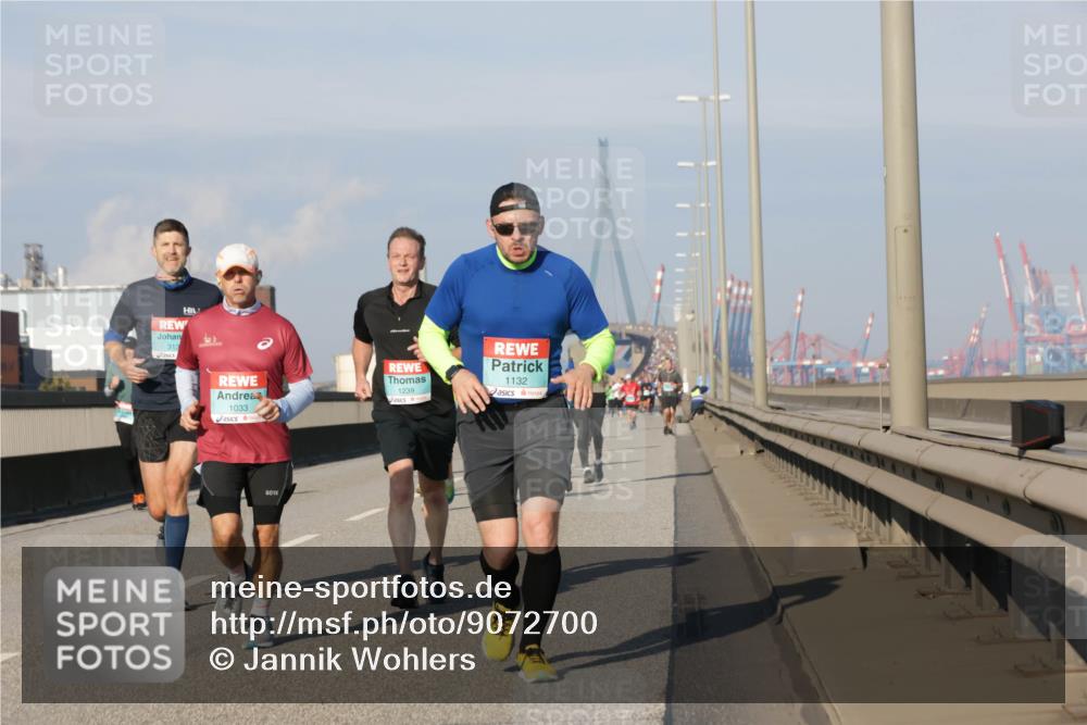 03.10.2025 - Köhlbrandbrückenlauf Jannik Wohlers http://msf.ph/oto/9072700 03.10.2025 09:50:11 Position 3 313, 1033, 1239, 1132 meine-sportfotos.de