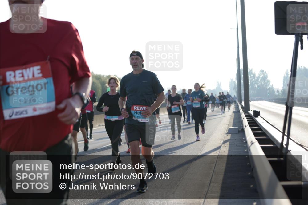 03.10.2025 - Köhlbrandbrückenlauf Jannik Wohlers http://msf.ph/oto/9072703 03.10.2025 09:18:16 Position 3 1498, 1501 meine-sportfotos.de