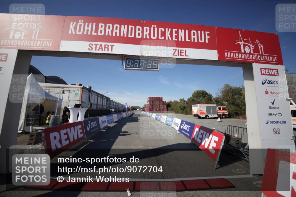 03.10.2025 - Köhlbrandbrückenlauf Jannik Wohlers http://msf.ph/oto/9072704 03.10.2025 12:32:39 Ziel  meine-sportfotos.de