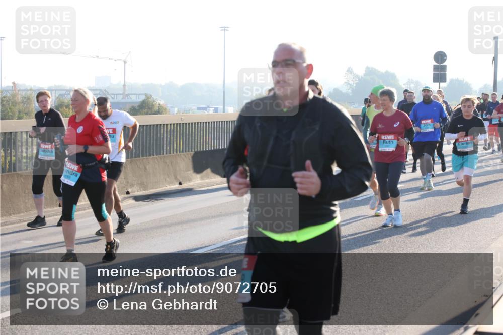 03.10.2025 - Köhlbrandbrückenlauf Lena Gebhardt http://msf.ph/oto/9072705 03.10.2025 09:24:52 Position 1 1097 meine-sportfotos.de
