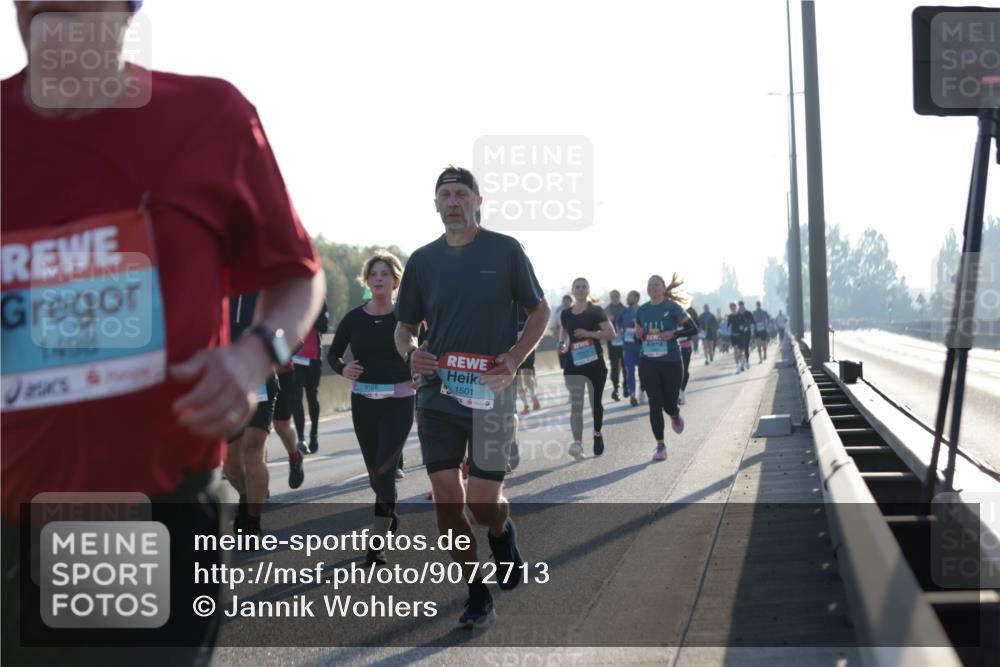 03.10.2025 - Köhlbrandbrückenlauf Jannik Wohlers http://msf.ph/oto/9072713 03.10.2025 09:18:16 Position 3 1498, 6, 3168, 1501, 125 meine-sportfotos.de