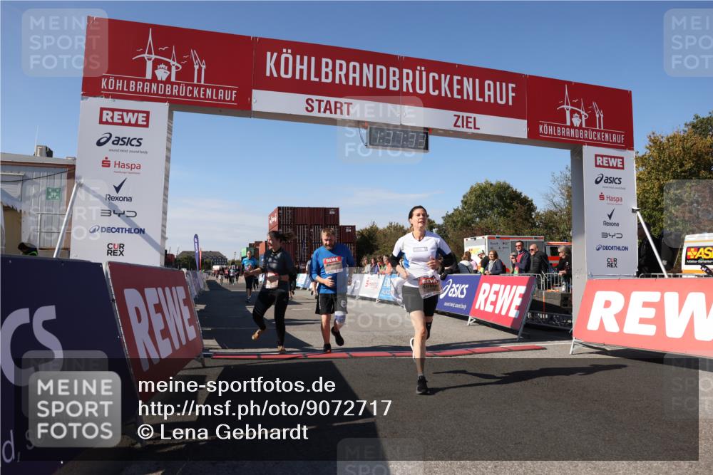 03.10.2025 - Köhlbrandbrückenlauf Lena Gebhardt http://msf.ph/oto/9072717 03.10.2025 13:37:33 Ziel 4611, 4863, 5190, 5241, 5550, 5551, 5554, 5756, 6000, 6133, 6402 meine-sportfotos.de