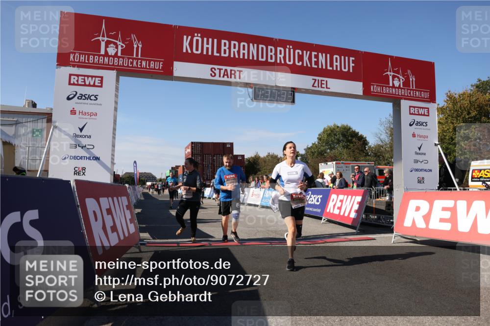 03.10.2025 - Köhlbrandbrückenlauf Lena Gebhardt http://msf.ph/oto/9072727 03.10.2025 13:37:33 Ziel 4611, 4863, 5190, 5241, 5550, 5551, 5554, 5756, 6000, 6133, 6402 meine-sportfotos.de