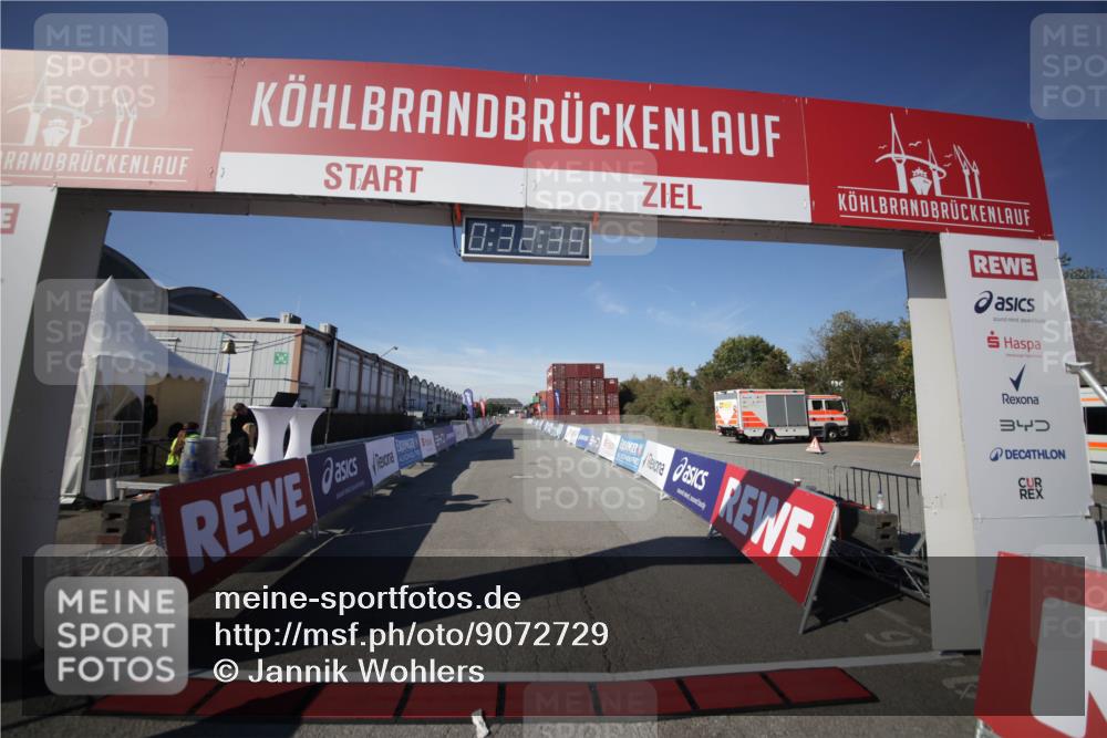 03.10.2025 - Köhlbrandbrückenlauf Jannik Wohlers http://msf.ph/oto/9072729 03.10.2025 12:32:39 Ziel  meine-sportfotos.de