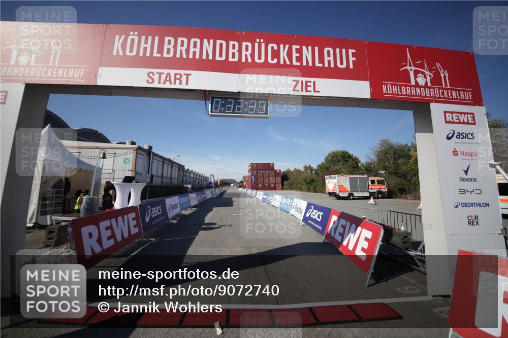 03.10.2025 - Köhlbrandbrückenlauf Jannik Wohlers http://msf.ph/oto/9072740 03.10.2025 12:32:39 Ziel  meine-sportfotos.de