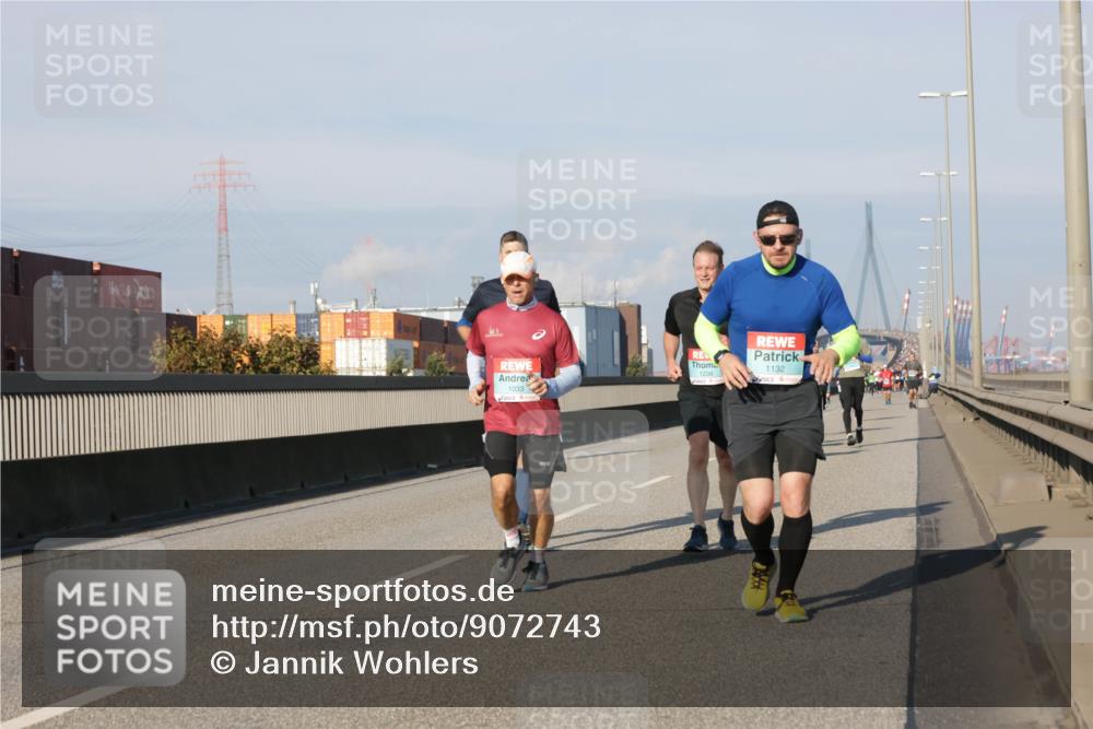 03.10.2025 - Köhlbrandbrückenlauf Jannik Wohlers http://msf.ph/oto/9072743 03.10.2025 09:50:12 Position 3 1033, 1132, 1239 meine-sportfotos.de