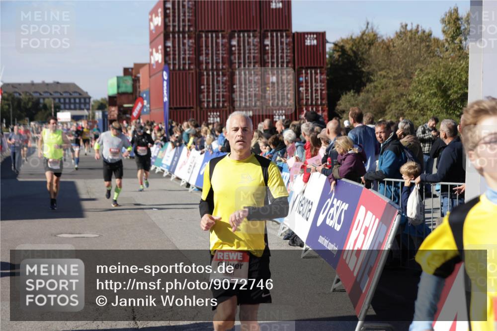 03.10.2025 - Köhlbrandbrückenlauf Jannik Wohlers http://msf.ph/oto/9072746 03.10.2025 13:15:48 Ziel 4210, 4421, 4604, 4677, 4803, 4885, 5768, 5800, 5801, 5879, 5942, 6112, 6301, 6445, 6536 meine-sportfotos.de