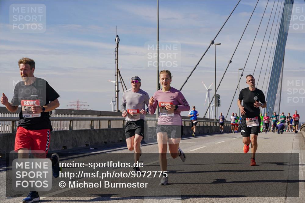 03.10.2025 - Köhlbrandbrückenlauf Michael Burmester http://msf.ph/oto/9072775 03.10.2025 12:38:09 Position 2 6329, 4148 meine-sportfotos.de