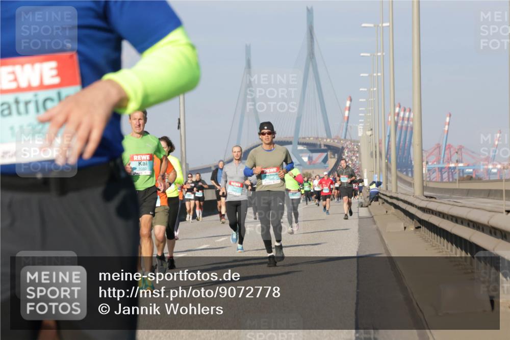 03.10.2025 - Köhlbrandbrückenlauf Jannik Wohlers http://msf.ph/oto/9072778 03.10.2025 09:50:13 Position 3 1132, 1080, 1245 meine-sportfotos.de