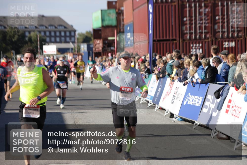 03.10.2025 - Köhlbrandbrückenlauf Jannik Wohlers http://msf.ph/oto/9072816 03.10.2025 13:15:49 Ziel 4210, 4374, 4421, 4604, 4677, 4885, 5768, 5800, 5801, 5879, 5942, 6112, 6301, 6445, 6536 meine-sportfotos.de
