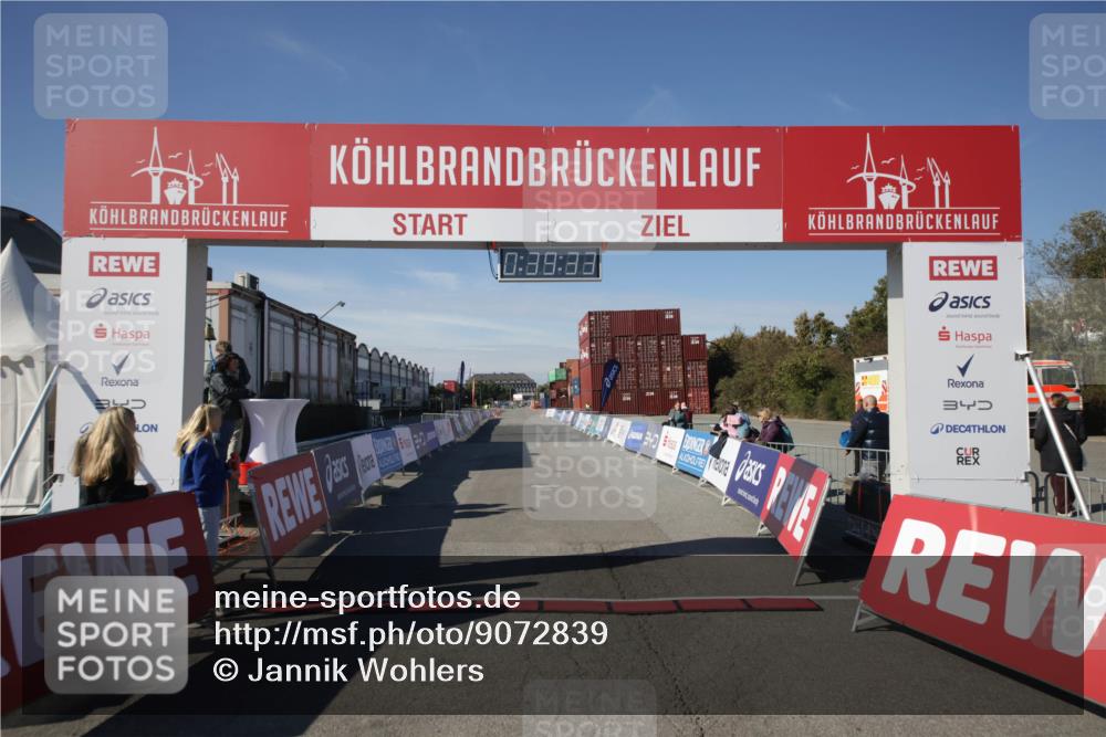 03.10.2025 - Köhlbrandbrückenlauf Jannik Wohlers http://msf.ph/oto/9072839 03.10.2025 12:39:33 Ziel  meine-sportfotos.de