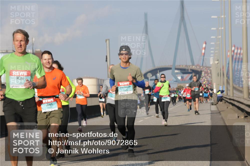 03.10.2025 - Köhlbrandbrückenlauf Jannik Wohlers http://msf.ph/oto/9072865 03.10.2025 09:50:16 Position 3 1080, 1822, 3821, 1245 meine-sportfotos.de