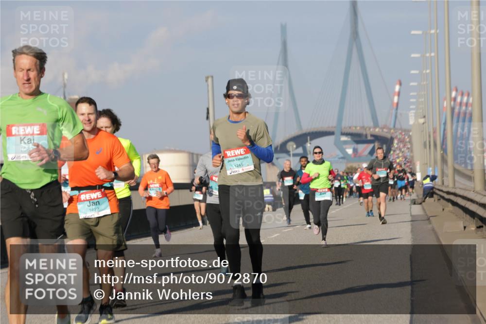 03.10.2025 - Köhlbrandbrückenlauf Jannik Wohlers http://msf.ph/oto/9072870 03.10.2025 09:50:16 Position 3 1080, 1622, 1245 meine-sportfotos.de