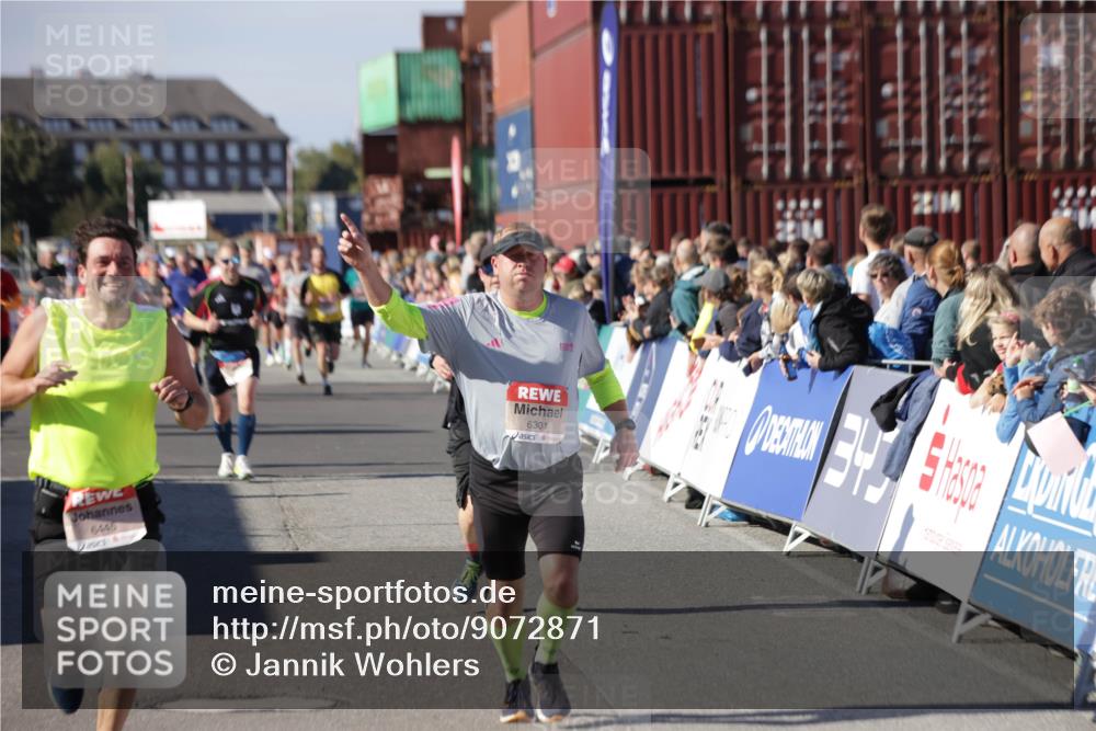 03.10.2025 - Köhlbrandbrückenlauf Jannik Wohlers http://msf.ph/oto/9072871 03.10.2025 13:15:50 Ziel 4210, 4374, 4604, 4677, 4833, 4885, 5768, 5800, 5801, 5879, 5942, 6112, 6301, 6445, 6507, 6536 meine-sportfotos.de