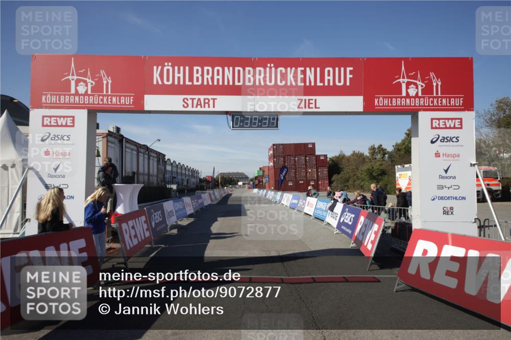 03.10.2025 - Köhlbrandbrückenlauf Jannik Wohlers http://msf.ph/oto/9072877 03.10.2025 12:39:34 Ziel  meine-sportfotos.de