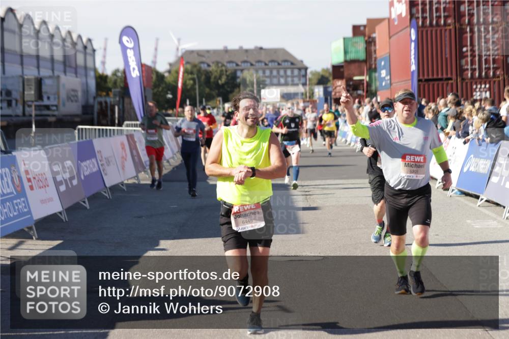 03.10.2025 - Köhlbrandbrückenlauf Jannik Wohlers http://msf.ph/oto/9072908 03.10.2025 13:15:50 Ziel 4210, 4374, 4604, 4677, 4833, 4885, 5768, 5800, 5801, 5879, 5942, 6112, 6301, 6445, 6507, 6536 meine-sportfotos.de