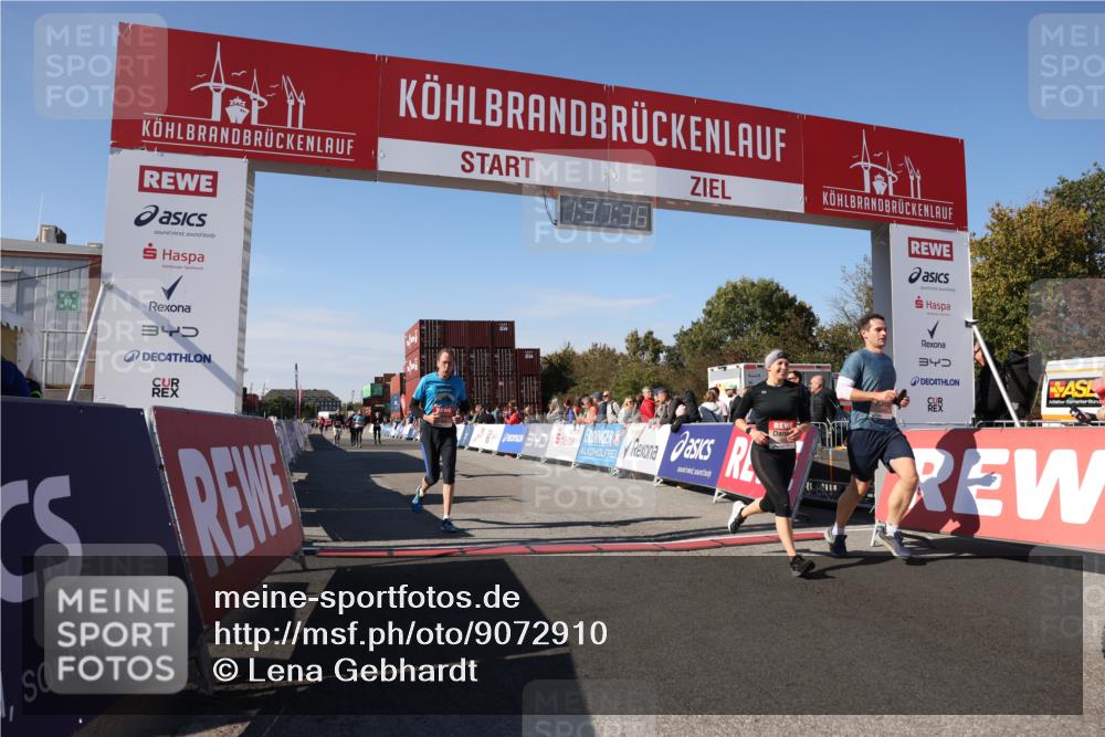 03.10.2025 - Köhlbrandbrückenlauf Lena Gebhardt http://msf.ph/oto/9072910 03.10.2025 13:37:37 Ziel 4611, 4863, 5201, 5384, 5550, 5551, 5756, 6133, 6402 meine-sportfotos.de