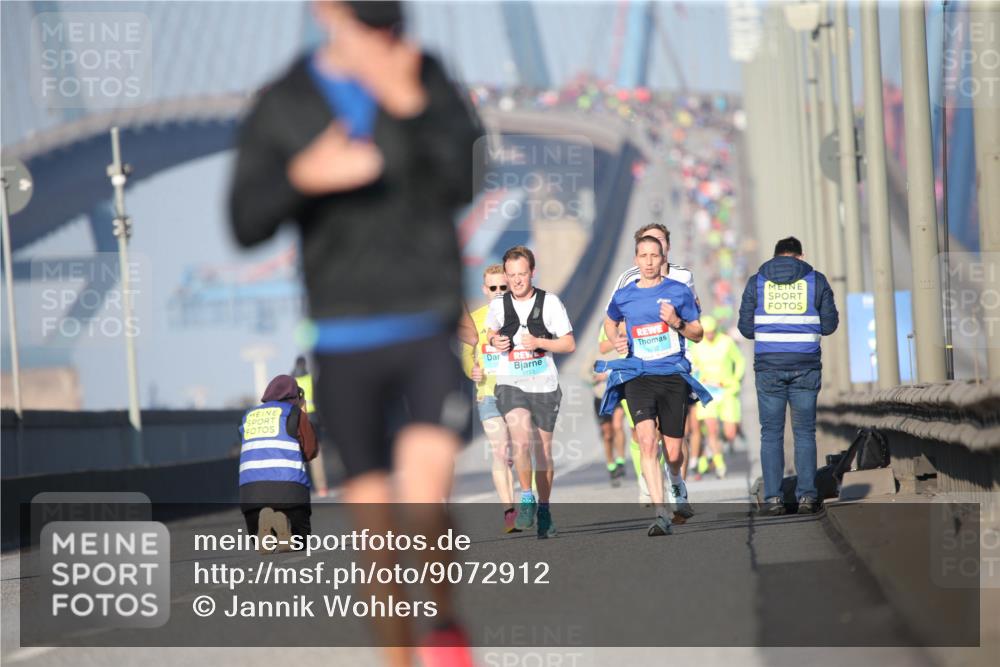 03.10.2025 - Köhlbrandbrückenlauf Jannik Wohlers http://msf.ph/oto/9072912 03.10.2025 09:38:59 Position 3 3153, 1032 meine-sportfotos.de