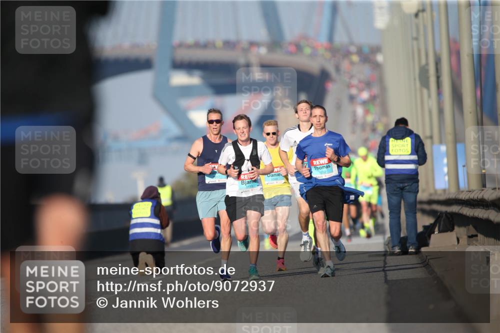 03.10.2025 - Köhlbrandbrückenlauf Jannik Wohlers http://msf.ph/oto/9072937 03.10.2025 09:39:02 Position 3 3153, 1032, 1044 meine-sportfotos.de