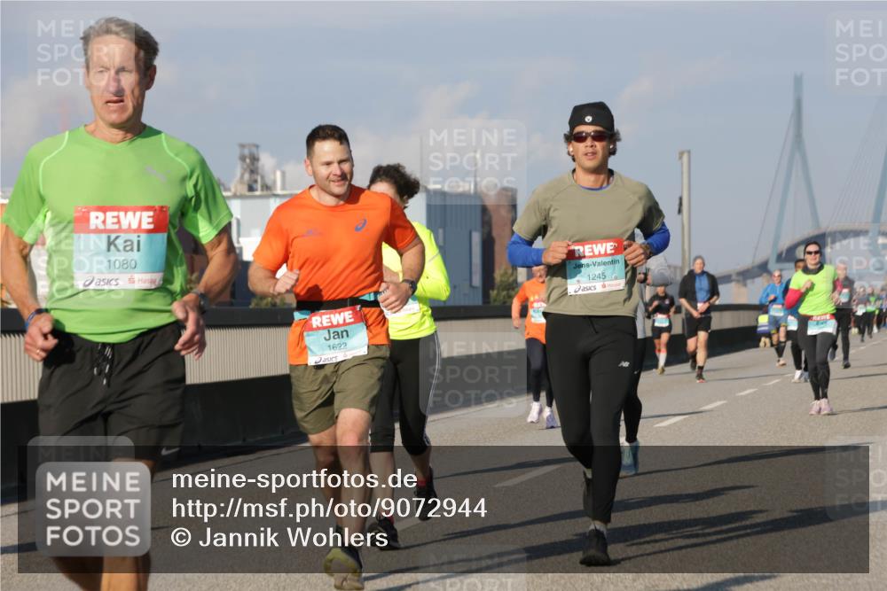 03.10.2025 - Köhlbrandbrückenlauf Jannik Wohlers http://msf.ph/oto/9072944 03.10.2025 09:50:18 Position 3 1080, 1622, 1245 meine-sportfotos.de