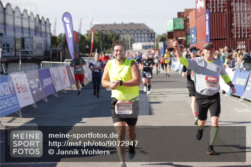 03.10.2025 - Köhlbrandbrückenlauf Jannik Wohlers http://msf.ph/oto/9072947 03.10.2025 13:15:51 Ziel 4210, 4374, 4604, 4677, 4833, 4885, 5768, 5800, 5801, 5879, 6112, 6301, 6445, 6507, 6536 meine-sportfotos.de