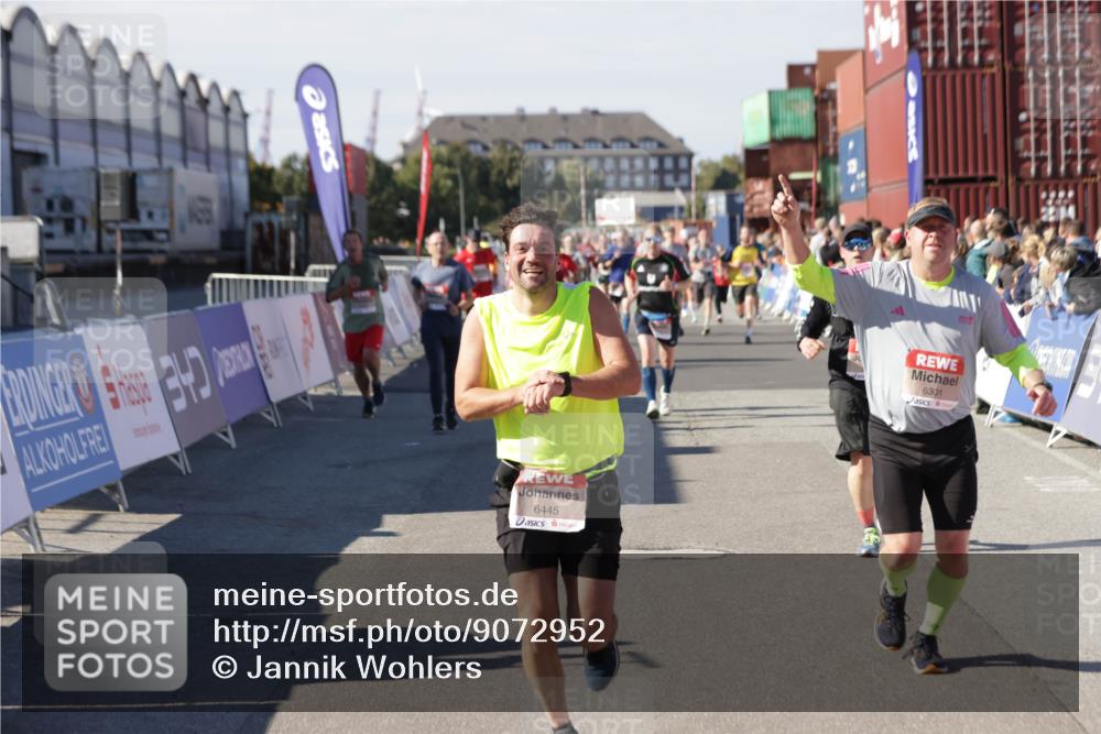 03.10.2025 - Köhlbrandbrückenlauf Jannik Wohlers http://msf.ph/oto/9072952 03.10.2025 13:15:51 Ziel 4210, 4374, 4604, 4677, 4833, 4885, 5768, 5800, 5801, 5879, 6112, 6301, 6445, 6507, 6536 meine-sportfotos.de