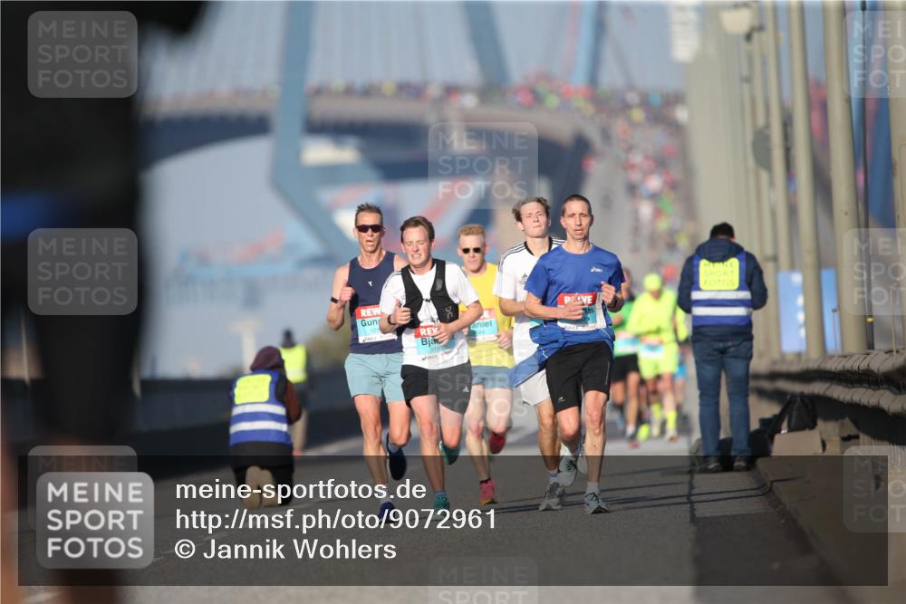 03.10.2025 - Köhlbrandbrückenlauf Jannik Wohlers http://msf.ph/oto/9072961 03.10.2025 09:39:03 Position 3 3153 meine-sportfotos.de