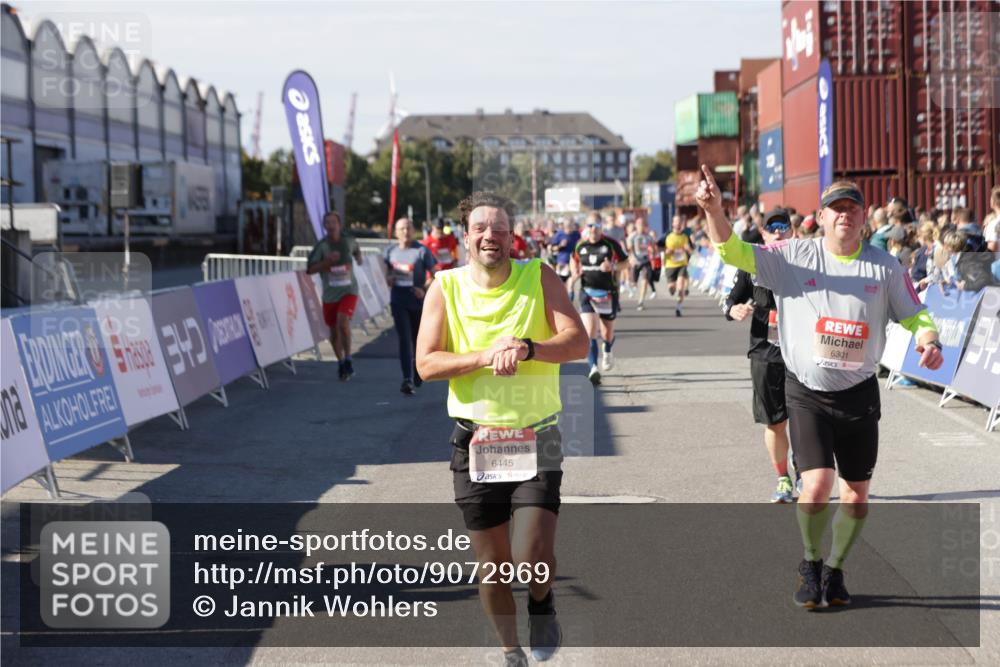 03.10.2025 - Köhlbrandbrückenlauf Jannik Wohlers http://msf.ph/oto/9072969 03.10.2025 13:15:51 Ziel 4210, 4374, 4604, 4677, 4833, 4885, 5768, 5800, 5801, 5879, 6112, 6301, 6445, 6507, 6536 meine-sportfotos.de