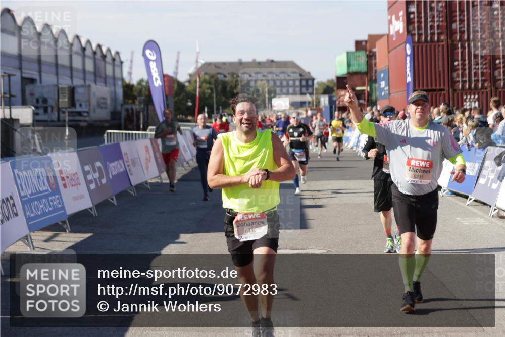03.10.2025 - Köhlbrandbrückenlauf Jannik Wohlers http://msf.ph/oto/9072983 03.10.2025 13:15:51 Ziel 4210, 4374, 4604, 4677, 4833, 4885, 5768, 5800, 5801, 5879, 6112, 6301, 6445, 6507, 6536 meine-sportfotos.de