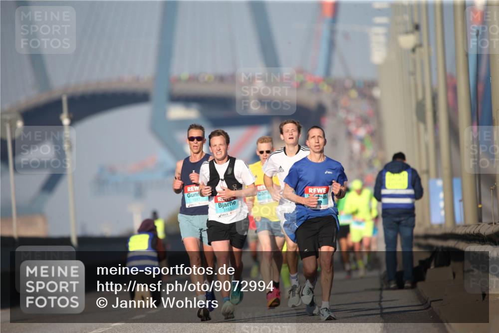 03.10.2025 - Köhlbrandbrückenlauf Jannik Wohlers http://msf.ph/oto/9072994 03.10.2025 09:39:05 Position 3 1017, 3153 meine-sportfotos.de