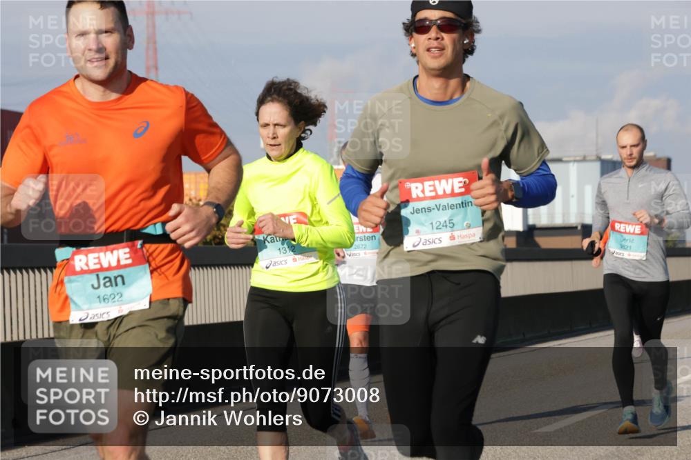 03.10.2025 - Köhlbrandbrückenlauf Jannik Wohlers http://msf.ph/oto/9073008 03.10.2025 09:50:20 Position 3 1622, 1312, 2672, 1245, 3821 meine-sportfotos.de