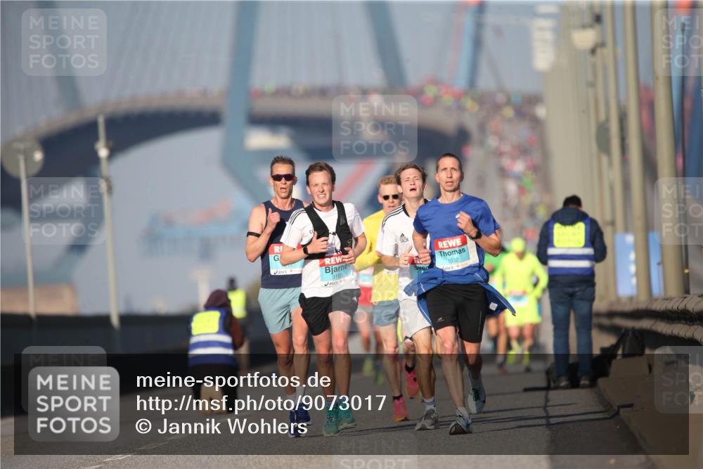 03.10.2025 - Köhlbrandbrückenlauf Jannik Wohlers http://msf.ph/oto/9073017 03.10.2025 09:39:05 Position 3 3153, 1032 meine-sportfotos.de
