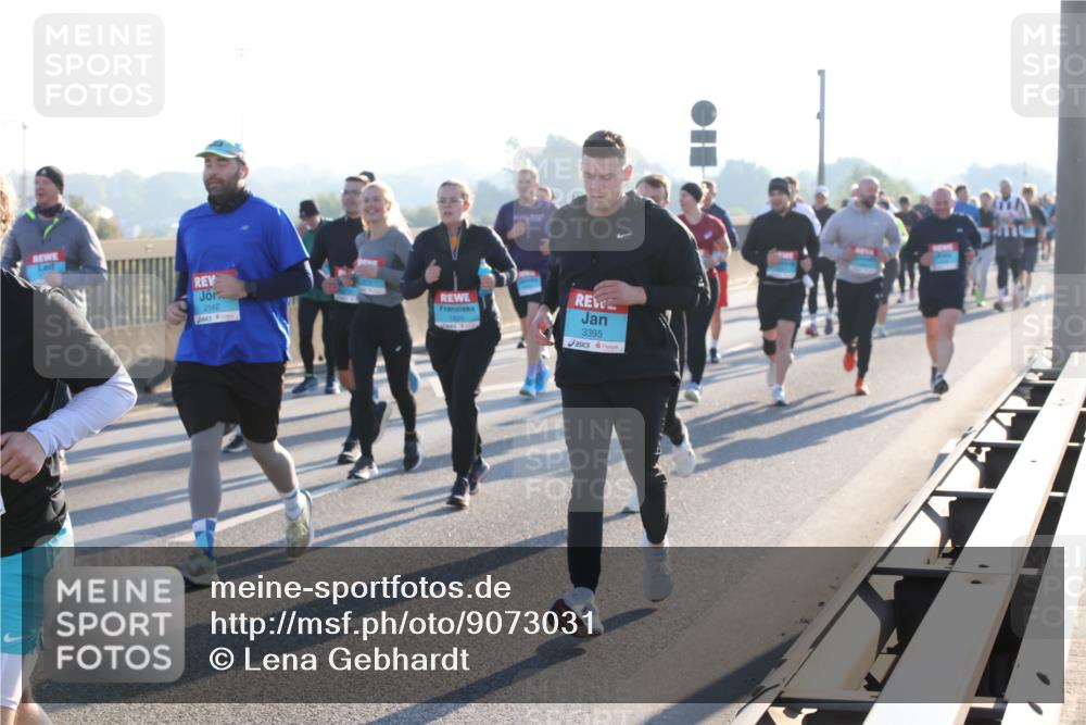 03.10.2025 - Köhlbrandbrückenlauf Lena Gebhardt http://msf.ph/oto/9073031 03.10.2025 09:24:56 Position 1 2142, 3395 meine-sportfotos.de