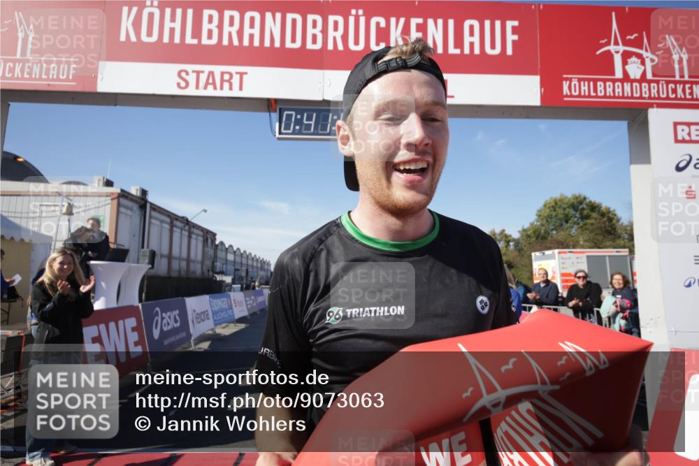 03.10.2025 - Köhlbrandbrückenlauf Jannik Wohlers http://msf.ph/oto/9073063 03.10.2025 12:41:58 Ziel 6099 meine-sportfotos.de