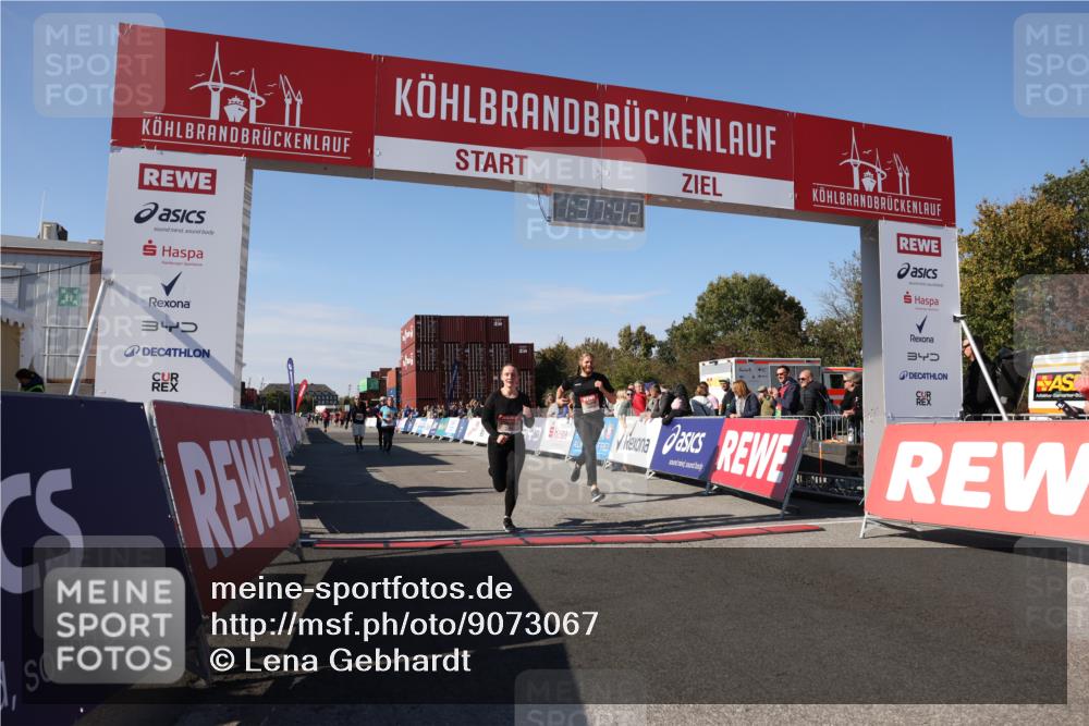 03.10.2025 - Köhlbrandbrückenlauf Lena Gebhardt http://msf.ph/oto/9073067 03.10.2025 13:37:43 Ziel 4611, 4863, 5201, 5305, 5384, 5420, 5756, 6295, 6402 meine-sportfotos.de