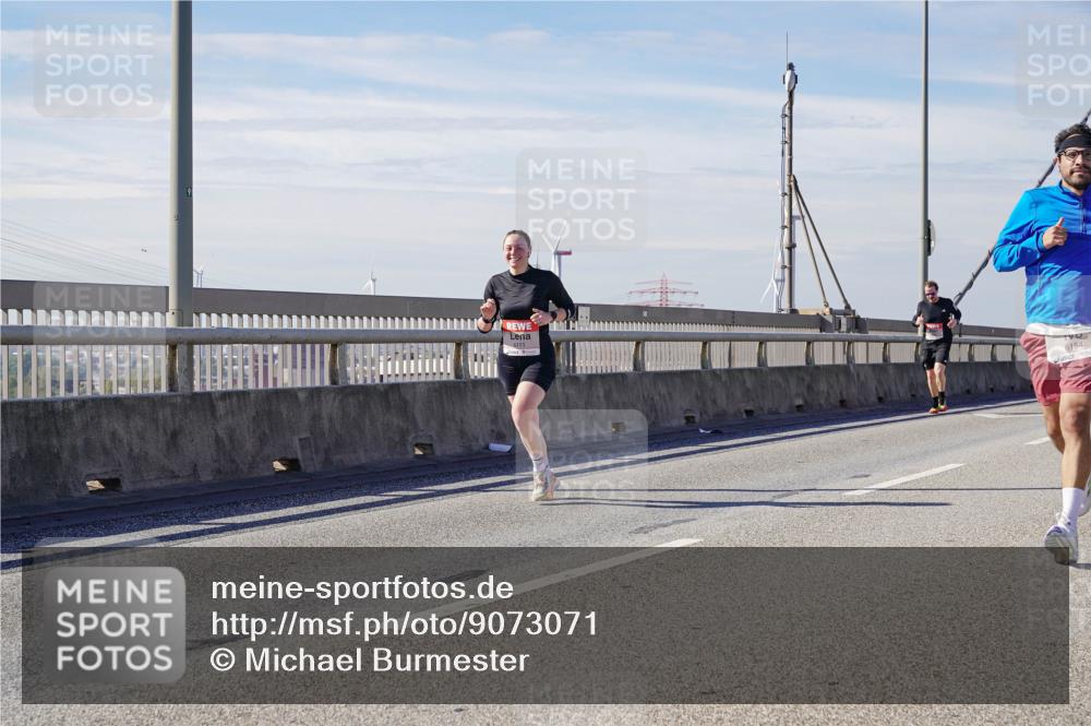03.10.2025 - Köhlbrandbrückenlauf Michael Burmester http://msf.ph/oto/9073071 03.10.2025 12:38:28 Position 2 6154 meine-sportfotos.de