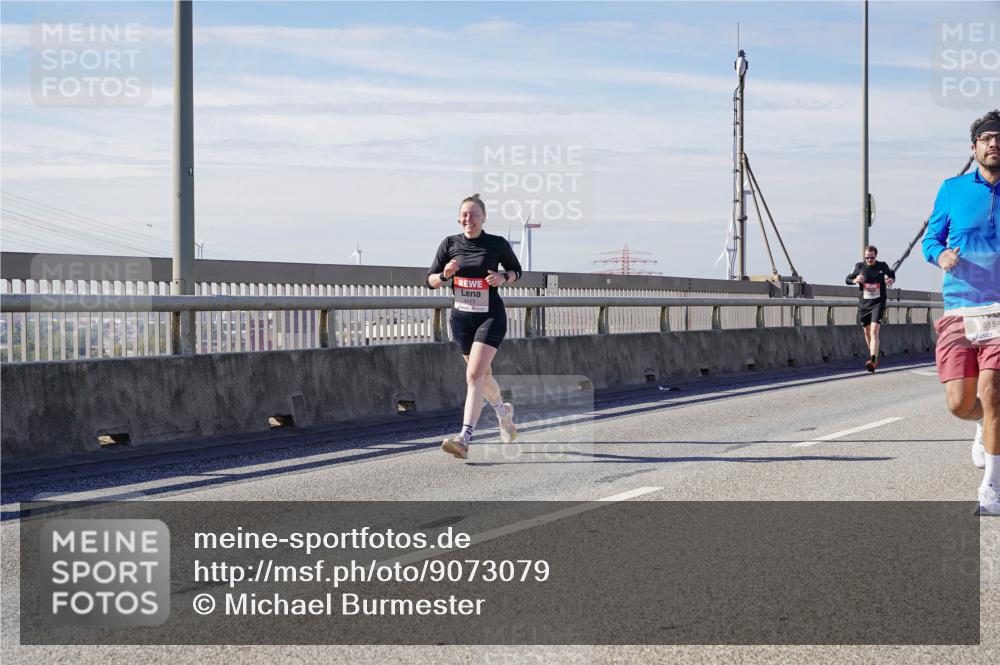 03.10.2025 - Köhlbrandbrückenlauf Michael Burmester http://msf.ph/oto/9073079 03.10.2025 12:38:28 Position 2 6154 meine-sportfotos.de