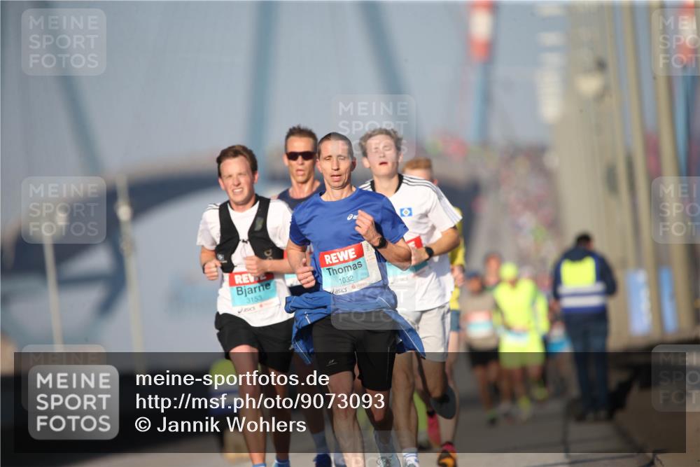 03.10.2025 - Köhlbrandbrückenlauf Jannik Wohlers http://msf.ph/oto/9073093 03.10.2025 09:39:10 Position 3 3153, 1032 meine-sportfotos.de