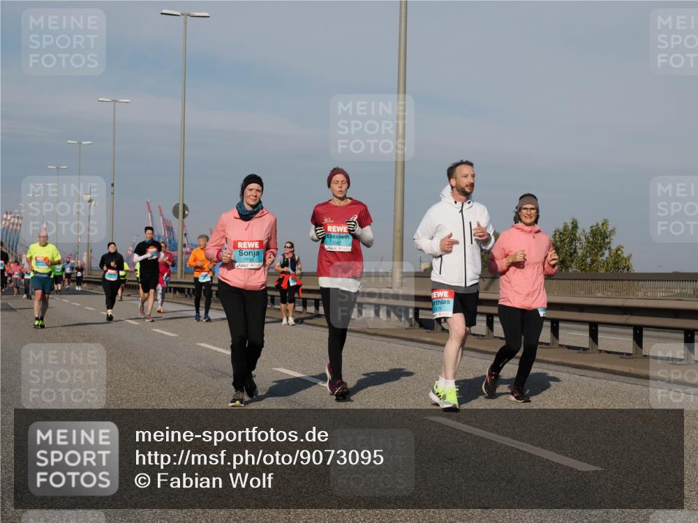 03.10.2025 - Köhlbrandbrückenlauf Fabian Wolf http://msf.ph/oto/9073095 03.10.2025 10:13:48 Position 3 2233, 2002, 1475 meine-sportfotos.de