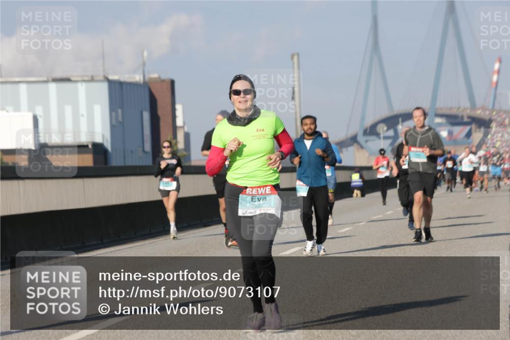 03.10.2025 - Köhlbrandbrückenlauf Jannik Wohlers http://msf.ph/oto/9073107 03.10.2025 09:50:23 Position 3 2822 meine-sportfotos.de