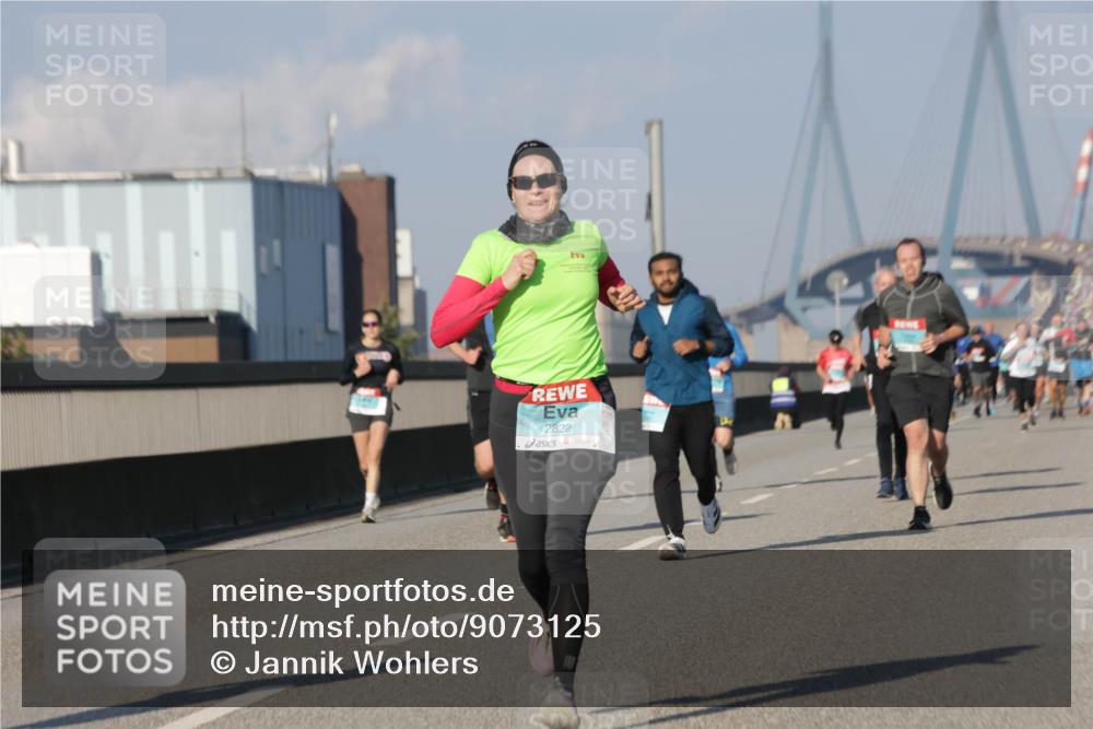 03.10.2025 - Köhlbrandbrückenlauf Jannik Wohlers http://msf.ph/oto/9073125 03.10.2025 09:50:23 Position 3 2822 meine-sportfotos.de