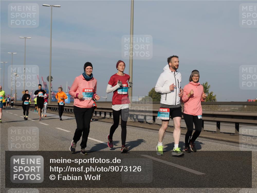 03.10.2025 - Köhlbrandbrückenlauf Fabian Wolf http://msf.ph/oto/9073126 03.10.2025 10:13:48 Position 3 2233, 1475 meine-sportfotos.de