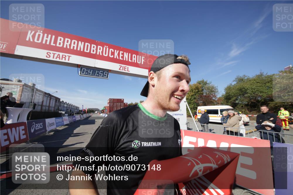 03.10.2025 - Köhlbrandbrückenlauf Jannik Wohlers http://msf.ph/oto/9073148 03.10.2025 12:41:59 Ziel 6099 meine-sportfotos.de