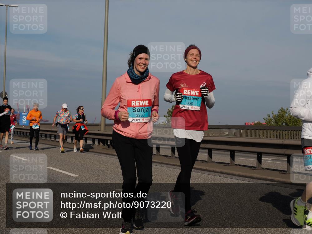 03.10.2025 - Köhlbrandbrückenlauf Fabian Wolf http://msf.ph/oto/9073220 03.10.2025 10:13:50 Position 3 3, 2233, 2062, 14 meine-sportfotos.de