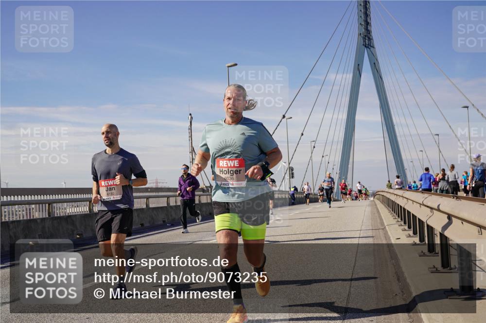 03.10.2025 - Köhlbrandbrückenlauf Michael Burmester http://msf.ph/oto/9073235 03.10.2025 12:38:35 Position 2 4192, 6036 meine-sportfotos.de