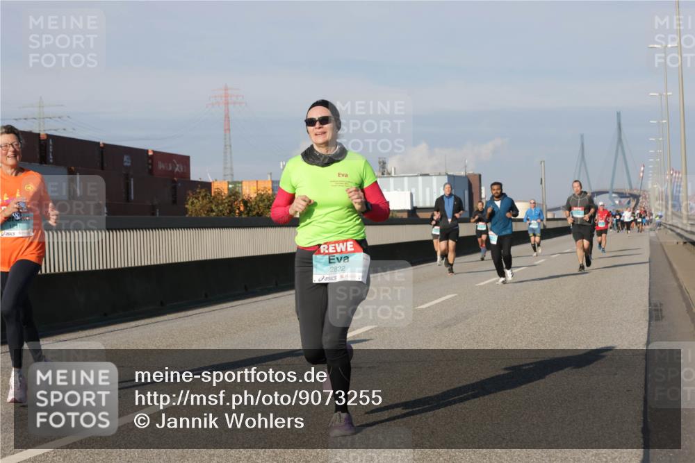 03.10.2025 - Köhlbrandbrückenlauf Jannik Wohlers http://msf.ph/oto/9073255 03.10.2025 09:50:26 Position 3 1211, 2822 meine-sportfotos.de